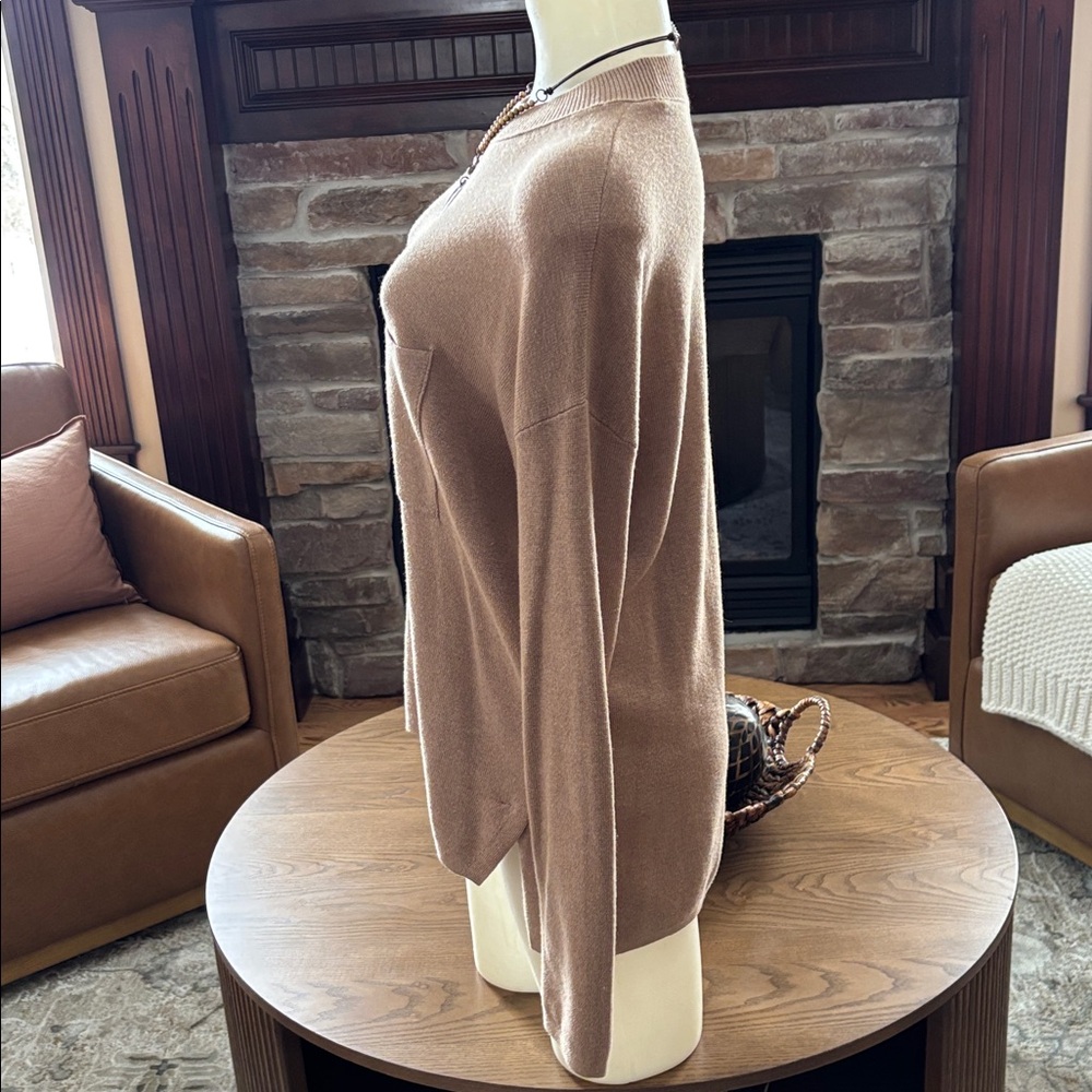 Banana Republic high low sweater. Like new. Sz S.